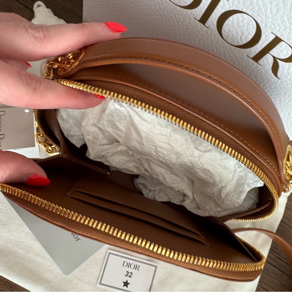 NEW DIOR CD Signature Calfskin Leather Crossbody Bag in Golden Saddle - Picture 3 of 9